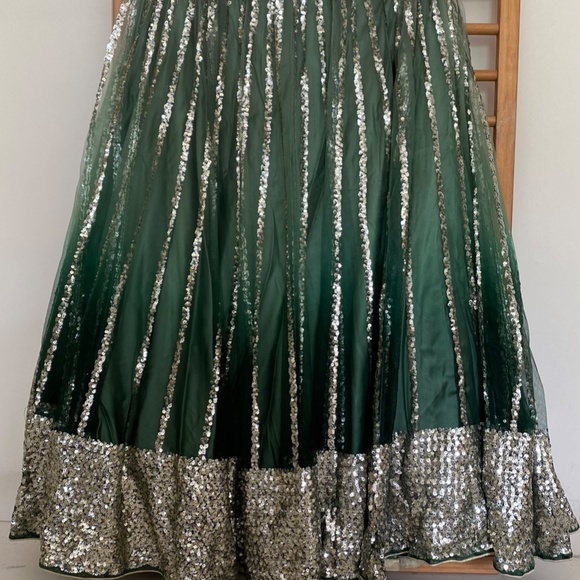 LEHANGA - Picture 2 of 5